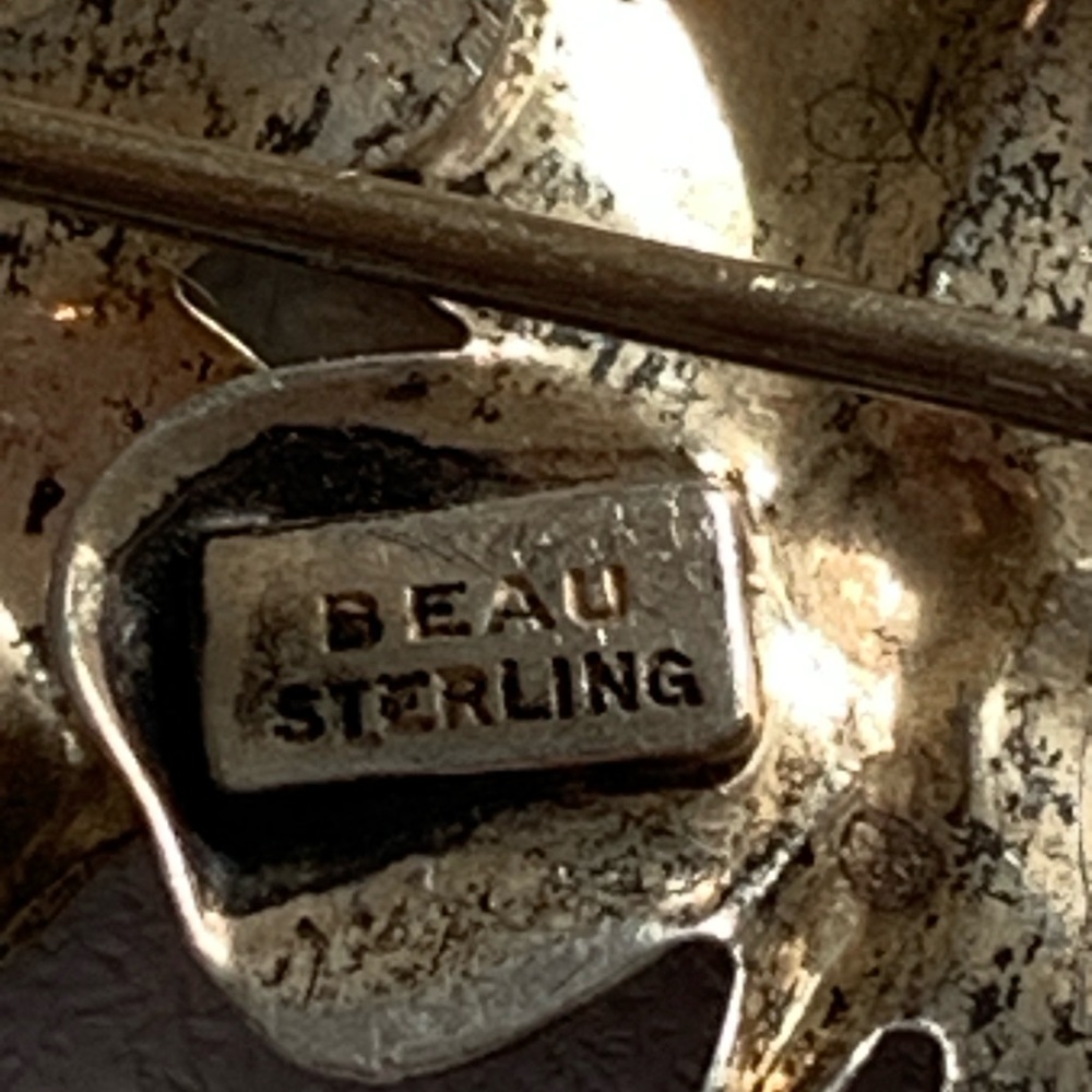Vintage sterling signed Beau bar pin. Four leaf clovers or dogwoods. - Picture 7 of 7